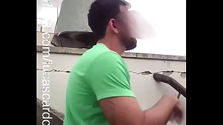 Bebendo leite de ator global