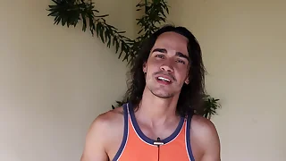 Conto erótico careless - o garçom do hotel (novinho dotado)- narração juan calabares