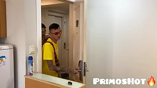 Gabriel hot namorado chega bem na hora e pega no pulo ,video completo no red.