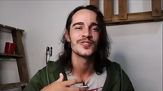 Conto erótico gay - eu e o policial ( picayune fundo do onibus)- narração juan calabares