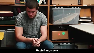 Beefy stud got fucked hard by gay mall cop