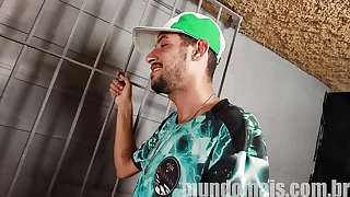 Sexo hardcore, fisting e muita putaria na sala do sexo.