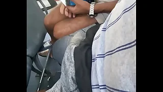 De pau duro no busão 2
