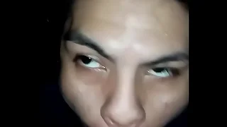 Mamando la rica verga a hetero casado repartidor de moto mandadito