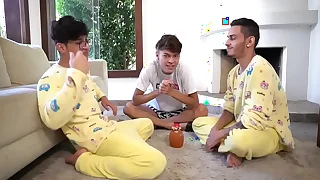 Making of - leandro leme & ryan ross & hanry onlyjapa - bareback (pula pirata)