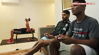 Meu tio mamou eu e meu amigo