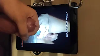 Кончил на сексуальную попку Милы Аналки