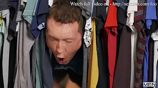 Foot lovers / men / pierce paris, ashton summers  / stream powerful at  http://sexmen.com/foo