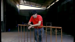 Chico consigue cosquillas desnudo gay porno lo que comenzó como un día de ocio junto a la piscina (trasero)