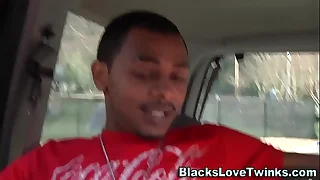 Negroid hunk spunks twink